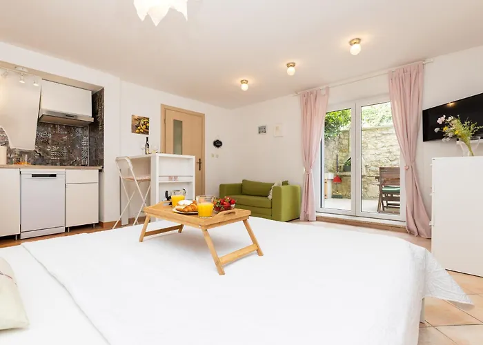 Quiet Area K65 Apartman *