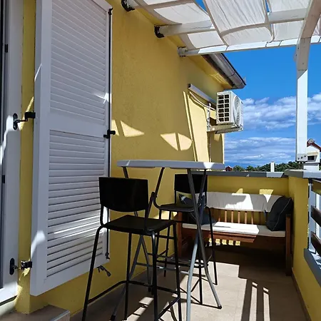 Quiet Area K65 公寓 *